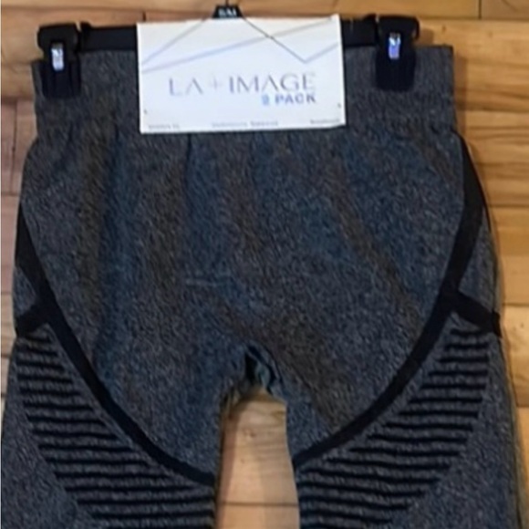 LA+Image 2pack seamless leggings  size S/M - Picture 3 of 6